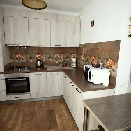 Angi Apartament Lejlighed *