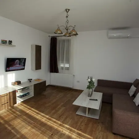Angi Apartament Lejlighed *